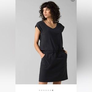 Prana S Norma black dress cinch waist with pockets. NWOT. XL